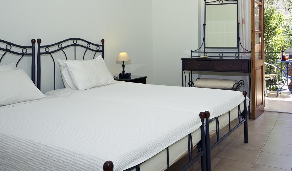 Anniska Hotel Kardhamili Luaran gambar
