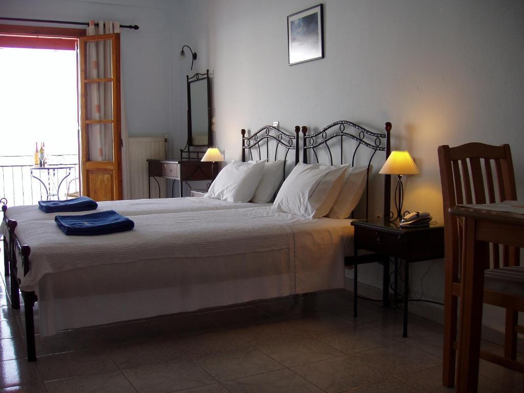 Anniska Hotel Kardhamili Bilik gambar